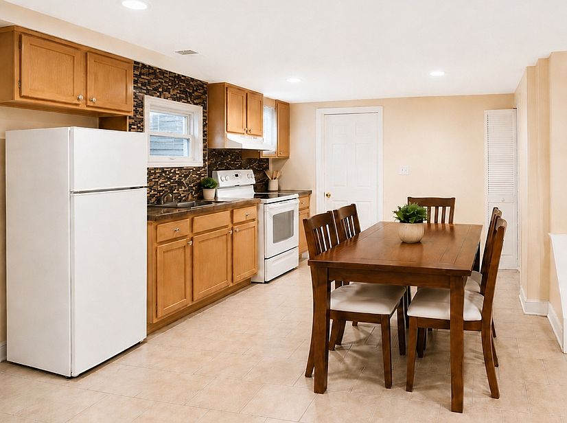 1st image of 2603 Hamlin St NE #B