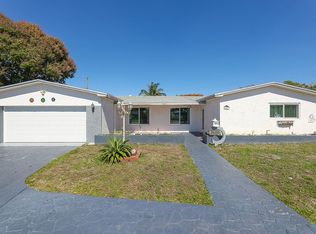 521 SW 70th Ter, Pembroke Pines, FL 33023