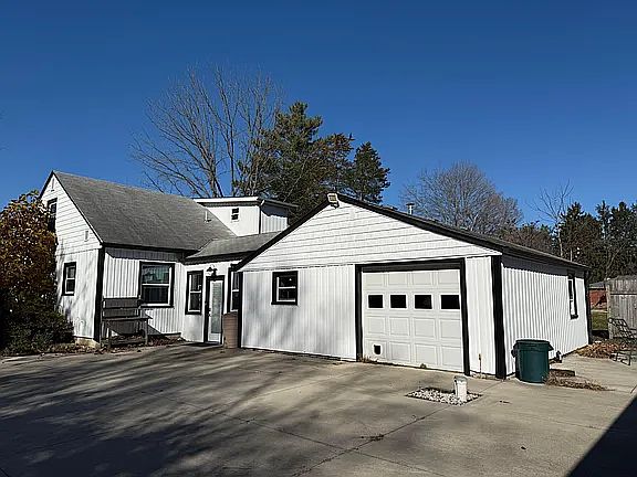 2nd image of 243 Fairview Ave