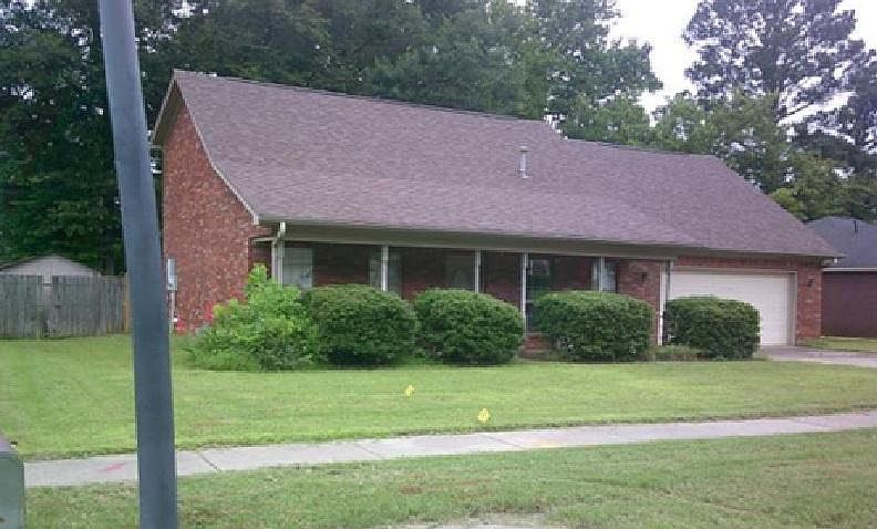 1st image of 2616 Henson Pl