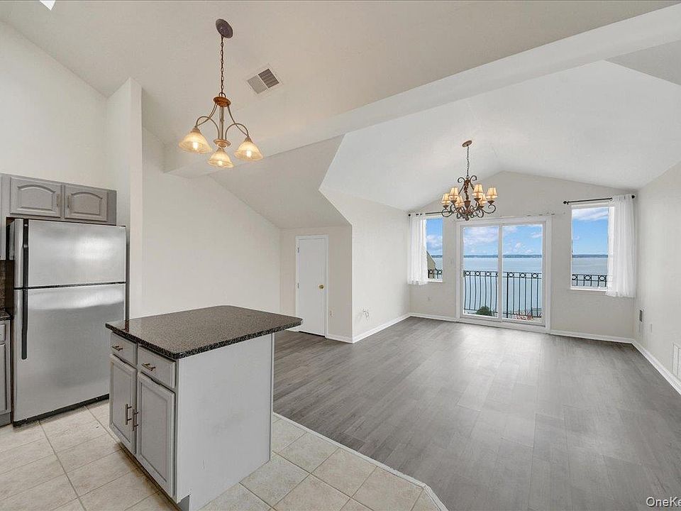 1st image of 1424 Outlook Avenue #3