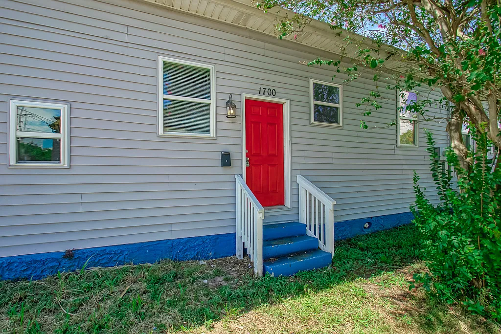 1700 Spain St — Photo 3