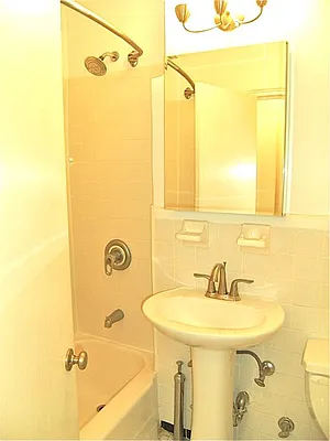 Rented by City Connections Realty | media 11