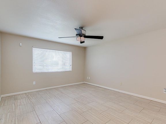 4th image of 3402 N 32nd St Unit 104