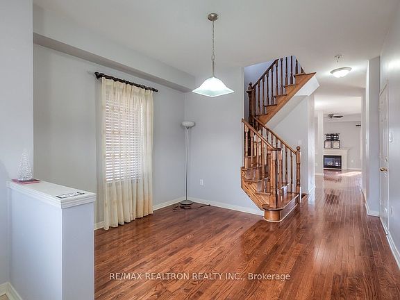 3rd image of 41 Oceanpearl Cres N