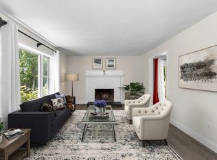 132 Lake Dr, Plymouth, MA 02360