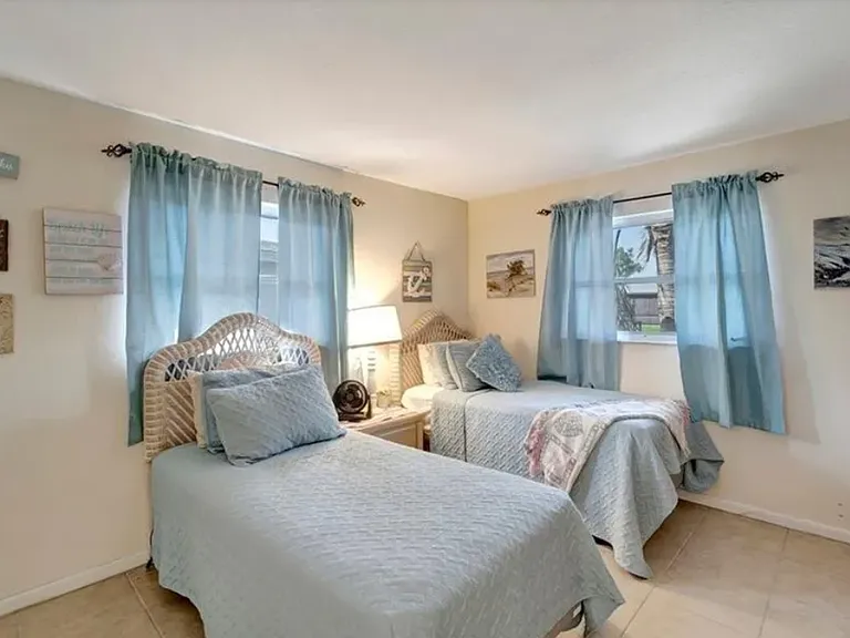 12 Golfview Rd — Photo 5
