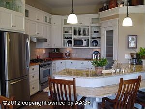 3rd image of 15 Lindsey Ln
