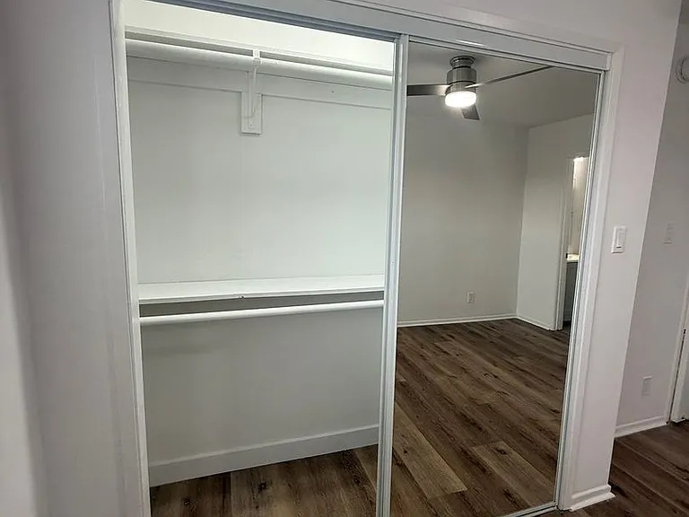 1179 Crenshaw Blvd — Photo 42