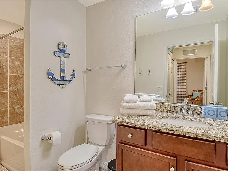 17006 Vardon Ter #305 — Photo 28