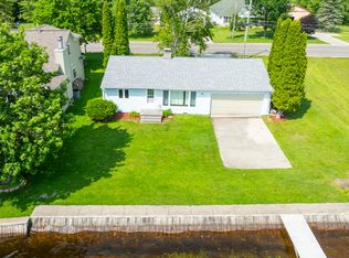 11271 E Houghton Lake Dr, Houghton Lake, MI 48629