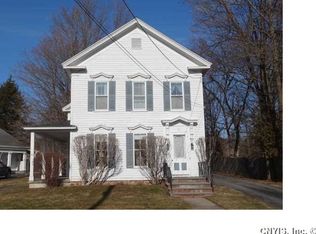 11 Hamilton St, Hamilton, NY 13346