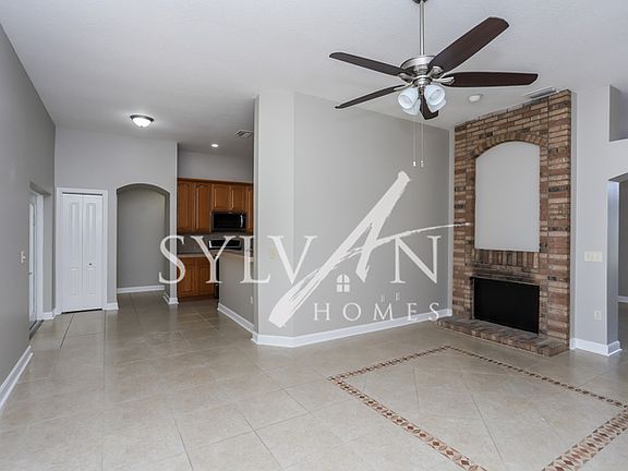 2nd image of 10463 Crestfield Dr