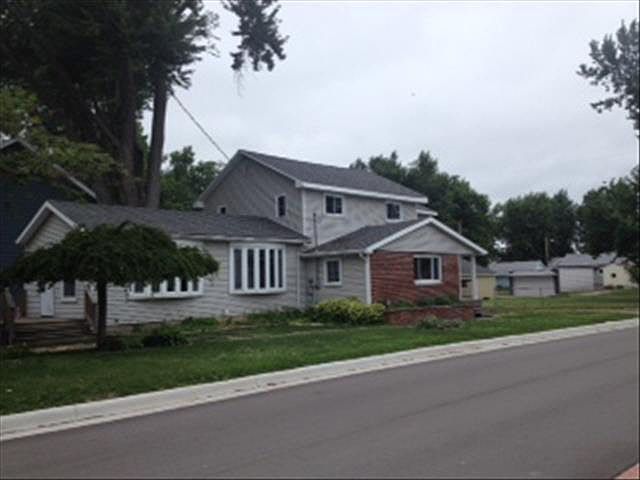 1st image of 10345 Lakewood Ave