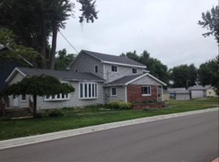 10345 Lakewood Ave, Luna Pier, MI 48157