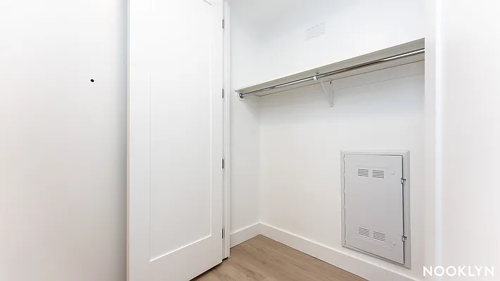 Rented by Nooklyn NYC LLC | media 18