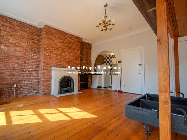 85 Marlborough St APT 4, Boston, MA 02116