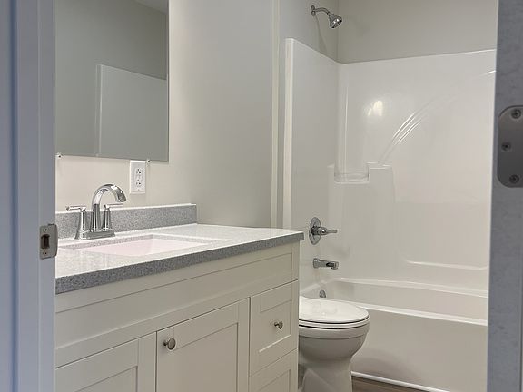 4th image of 239 E Foulke Ave #239