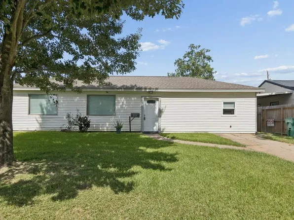216 Bearle St, Pasadena, TX 77506