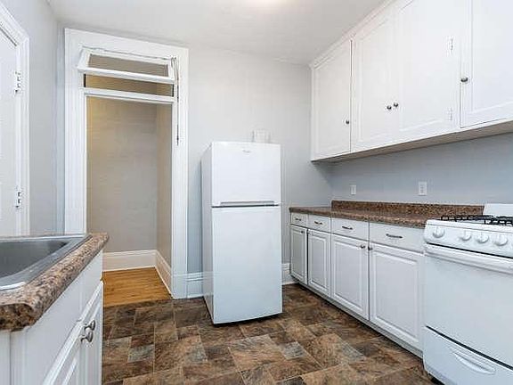 5th image of 325 6th Ave SE APT 103