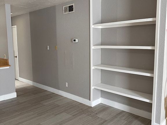 4th image of 1518 W Calle Sur St #B