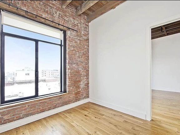 3rd image of 139 N 10th St APT 1D
