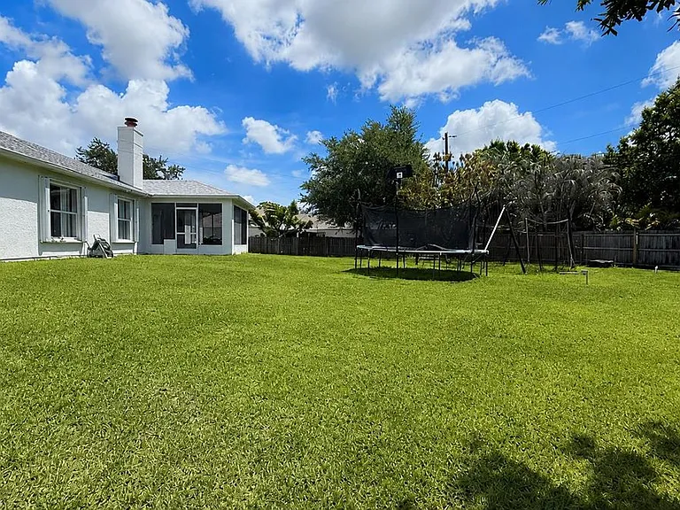 1002 SW Longfellow Rd — Photo 26