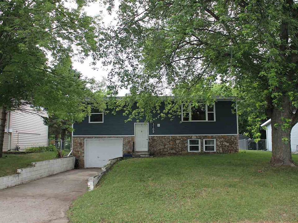 1st image of 3109 Center Lake Dr