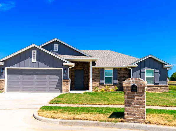 2502 W Center St, Collinsville, OK 74021