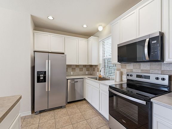 5th image of 7449 Danbridge Ln
