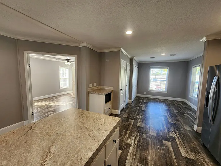 453 Emden St #453 — Photo 14