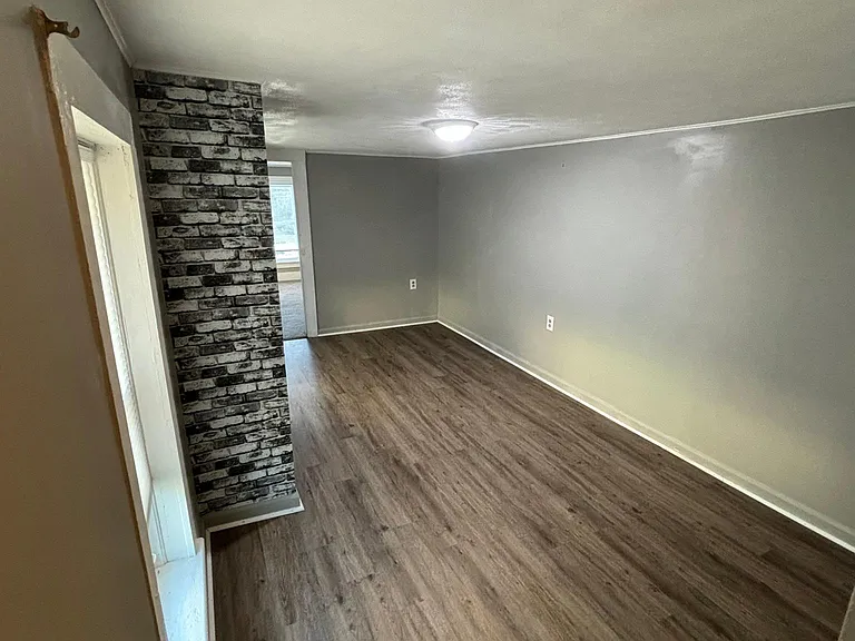 338 Main St — Photo 7