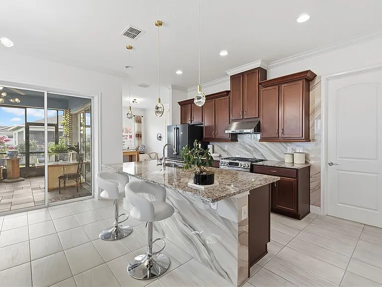 5092 Twin Lakes Blvd — Photo 10