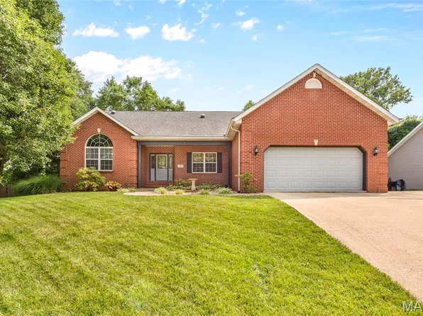 405 Fairwood Hills Rd, O'Fallon, IL 62269