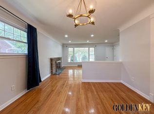 2082-2084 Vernier Rd, Grosse Pointe, MI 48236