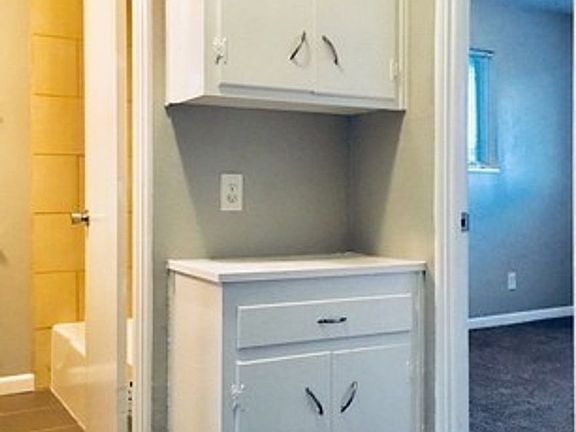 4th image of 1052 Forest Ct APT 9