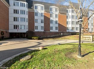 175 Lake Blvd APT 305, Buffalo Grove, IL 60089