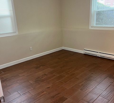 5th image of 30 Derby St APT 1