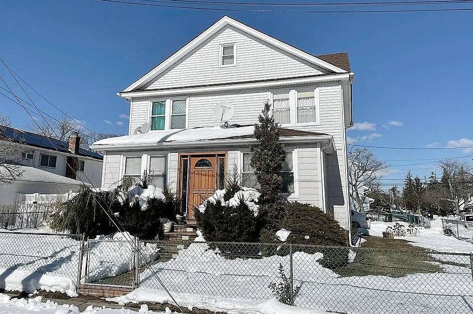 1st image of 727 Beck St