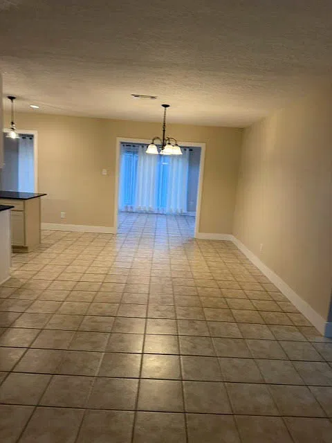 3 bed, 1650 sqft, $1,750 — Photo 4