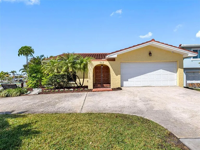 562 Johns Pass Ave — Photo 13