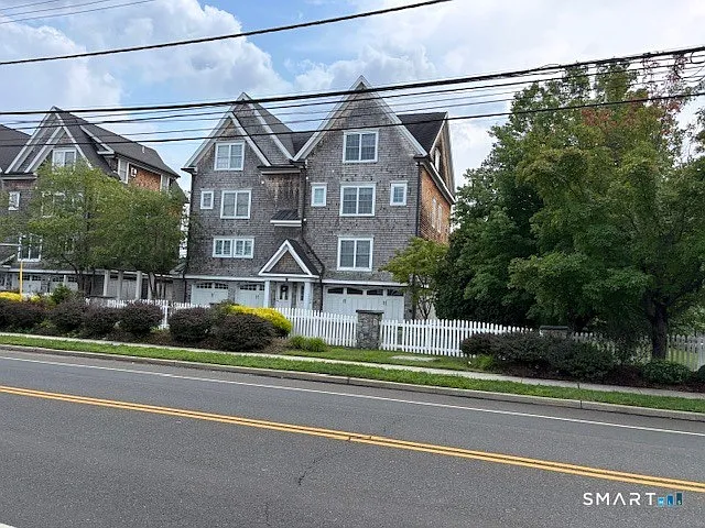 449 New Haven Ave — Photo 2