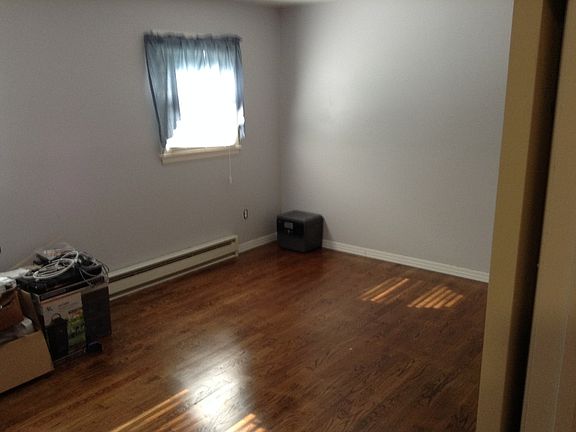 3rd image of 28 Glenwood Mountain Rd