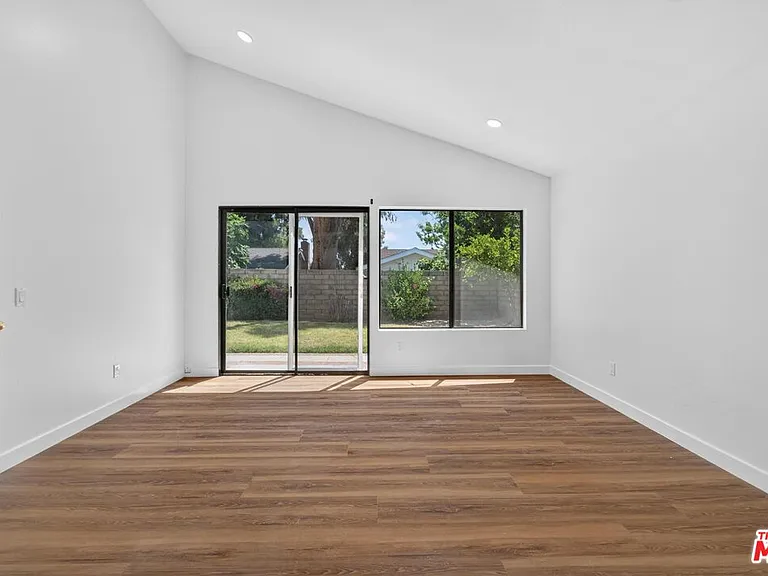 7652 Quimby Ave — Photo 23