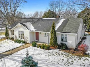 821 Terraview Ct, Green Bay, WI 54301