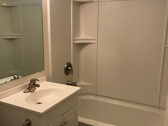 4th image of 2545 A St APT 21