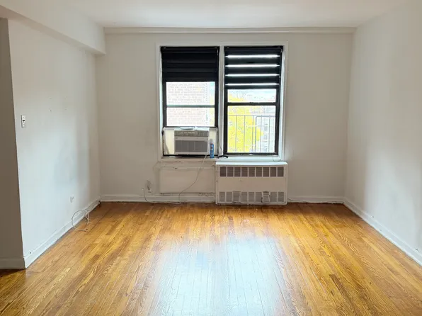 9511 Shore Road image 4 of 15