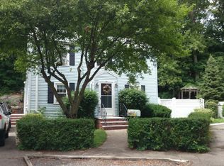 10 Westmoor Cir, West Roxbury, MA 02132