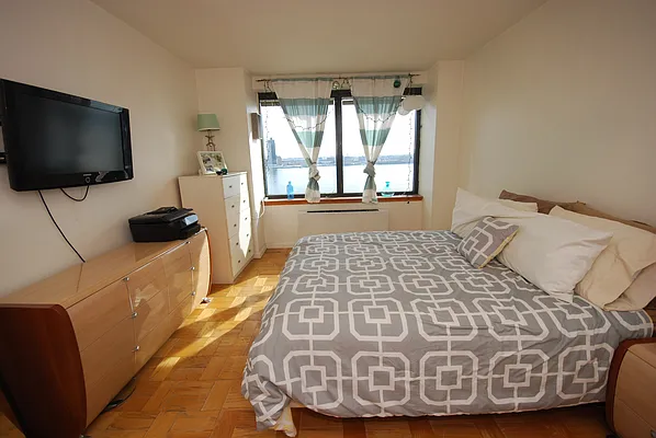 Rented by Luxury Habitat | media 16