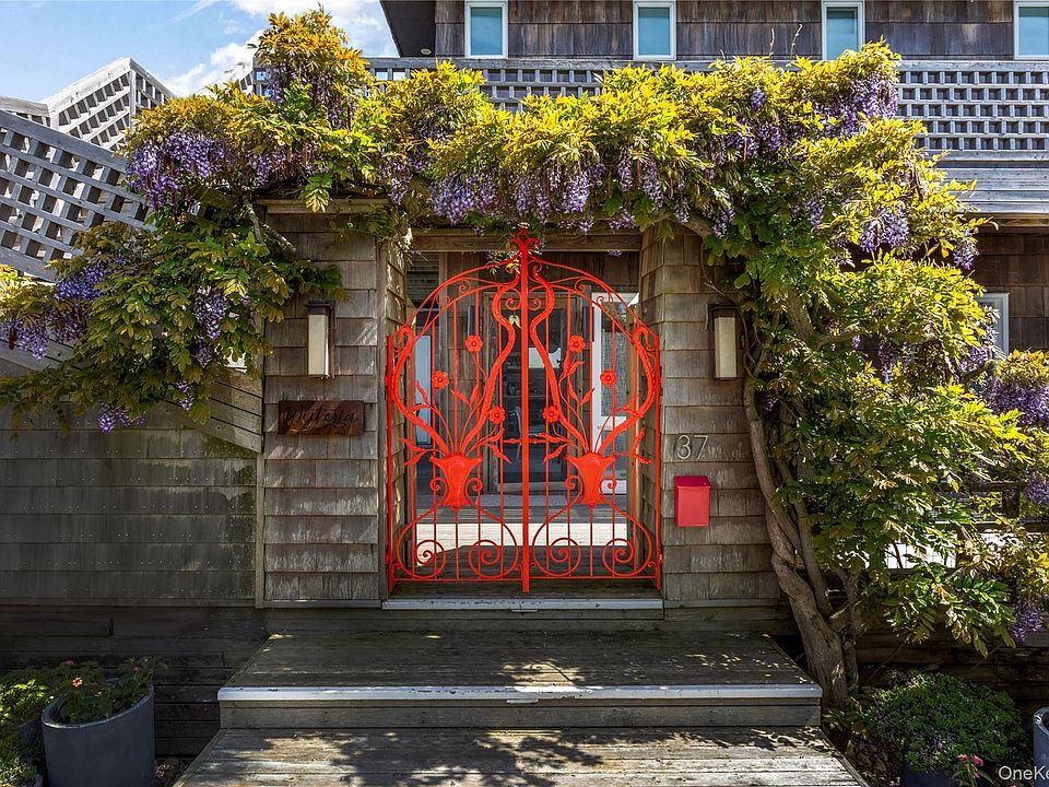 1st image of 37 Bayview Walk